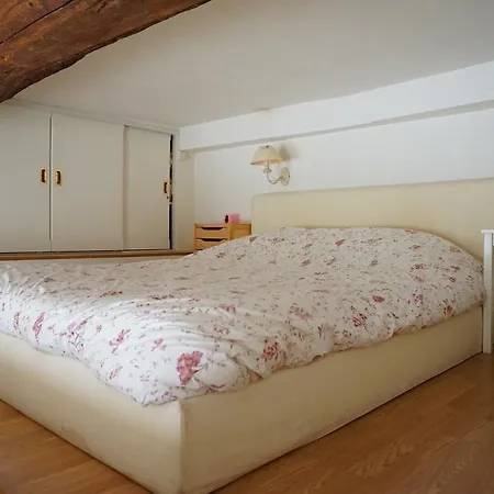 Apartament Rue De Lille 7 Paryż
